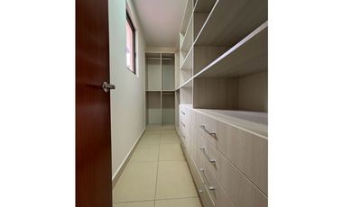 Venta/Alquiler Casa con paneles solar en River Valley Panamá Pacífico