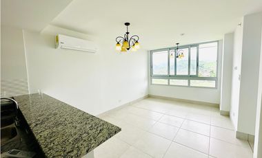 VENTA DE APARTAMENTO AMOBLADO GREENWOOD TOWERS, EL BOSQUE, PANAMA