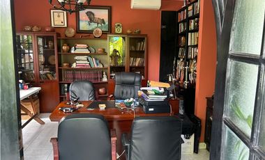 Se Vende mansión ubicada en Vía Cincuentenario, San Francisco (MS)