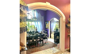 Se Vende mansión ubicada en Vía Cincuentenario, San Francisco (MS)