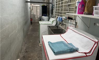 Se Vende casa en Calle 50, Comercial o Vivienda (LG)