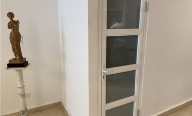 Se Vende casa en Calle 50, Comercial o Vivienda (LG)