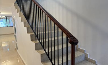 Se Vende casa en Calle 50, Comercial o Vivienda (LG)