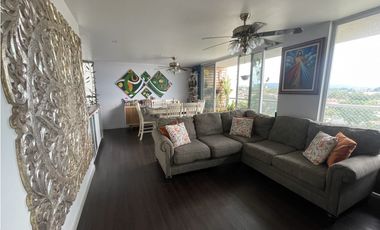 VENDO O ALQUILO APARTAMENTO PH PORTOALEGRE