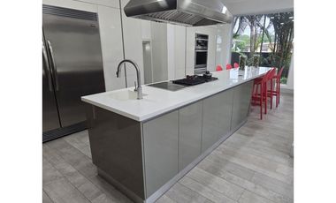 Se Vende casa ubicada en Altos del Golf, San Francisco (MS)