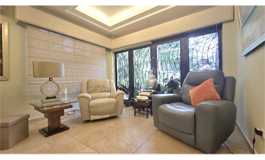 Se Vende casa remodelada ubicada en Costa Sur (LG)