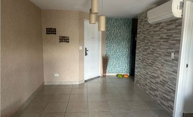 Alquiler de Apartamento  en Condado Country Club!