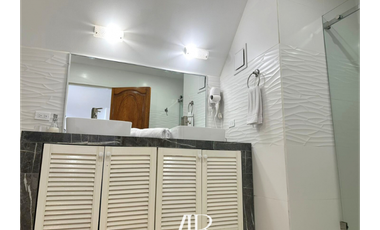 Venta de hotel frente al mar en Isla Contadora