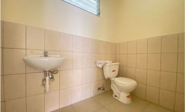 VENDO/ALQUILO OFIBODEGAS 551.33 m2 - PARQUE INDUSTRIAL DE LAS AMÉRICAS