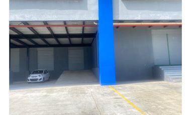 VENDO/ALQUILO OFIBODEGAS 551.33 m2 - PARQUE INDUSTRIAL DE LAS AMÉRICAS