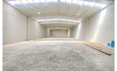 VENDO/ALQUILO BODEGAS 1.063 m2 PARQUE INDUSTRIAL DE LAS AMÉRICAS