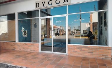 SE VENDE LOCAL DE 122.08 m2 EN BRISAS DEL GOLF