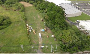 Se vende Terreno Comercial Ave. Domingo Díaz