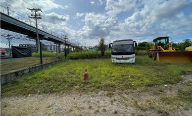 Se vende Terreno Comercial Ave. Domingo Díaz