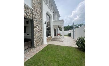 Casa en Albrook Barrio residencial Disponible para Alquiler y Venta