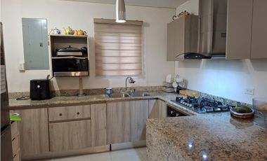 CASA EN VENTA EN COSTA SUR - PH. VILLA SUR