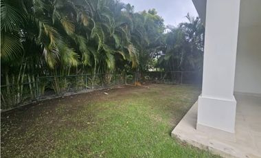 Venta de apartamento reposeido en Buenaventura, Rio Hato