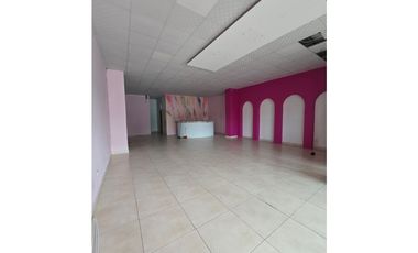 ALQUILO LOCAL COMERCIAL EN PH ILO, PARQUE LEFEVRE