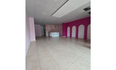 ALQUILO LOCAL COMERCIAL EN PH ILO, PARQUE LEFEVRE