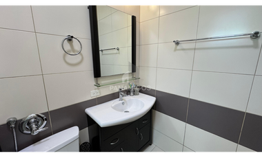 Apartamento amoblado con cuarto de empleada en Pacific Village
