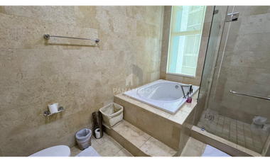 Apartamento amoblado con cuarto de empleada en Pacific Village