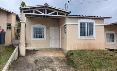 VENTA CASA EN ARRAIJAN PH VILLA DORADA (OF)