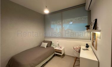 Apartamento en venta en Brisas del Golf | PH Zen. 26-440.