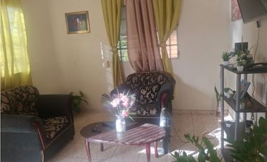 VENTA CASA SEMI-AMOBLADA  AGUADULCE