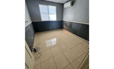 VENTA CASA EN LA CHORRERA URB. ARBOLEDAS DE LOS CASTAÑOS (OF)