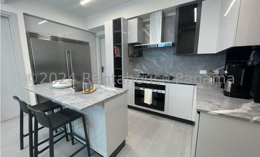 Apartamento en Venta en Santa Maria. 25-4540.
