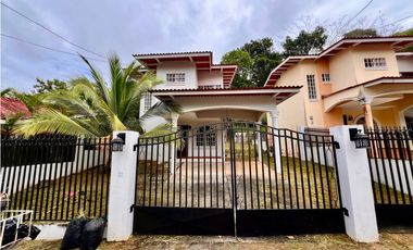 Casa residencial en venta – Urb. La Isabela, Cerro Silvestre