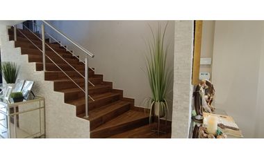 Venta casa de 5 habitaciones en Villalucre