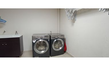 Venta casa de 5 habitaciones en Villalucre