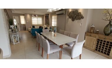 Venta casa de 5 habitaciones en Villalucre