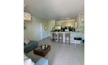Se vende apartamento ubicado en Playa Bijao - Coclé (MZ)