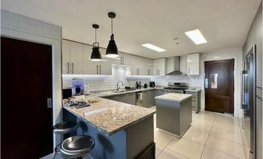 Se Vende apartamento en Costa del Este (MZ)