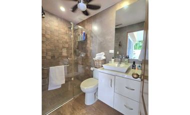 Se Vende casa en Costa del Este (MZ)