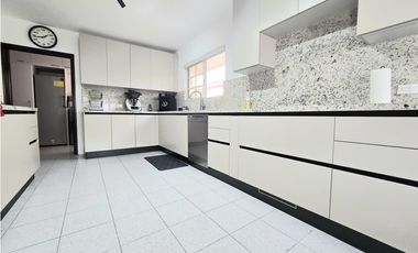 Se Vende casa en Costa del Este (MZ)