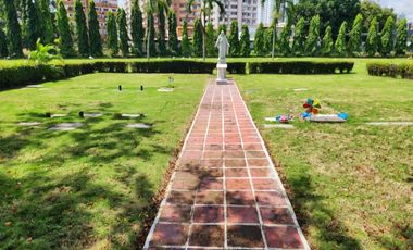 Se vende terreno ubicado en el Jardín de Paz (MZ)