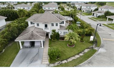 SE VENDE CASA DE PLAYA PH BIJAO BEACH & CLUB RESIDENCES (MZ)