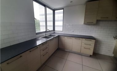 VENTA DE AMPLIO APARTAMENTO EN PH 4 HORIZONTES - ALTOS DE PANAMA