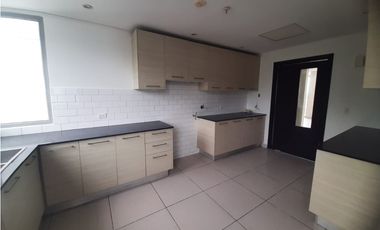 VENTA DE AMPLIO APARTAMENTO EN PH 4 HORIZONTES - ALTOS DE PANAMA