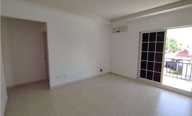 VENTA DE CASA EN QUINTAS DE VERSALLES (OF)