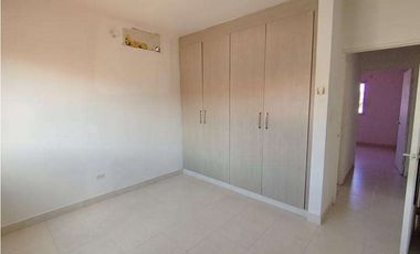 VENTA DE CASA EN QUINTAS DE VERSALLES (OF)