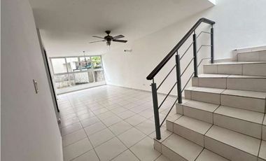 VENTA CASA PH ARRAIJAN COUNTRY CLUB EN ARRAIJAN (OF)