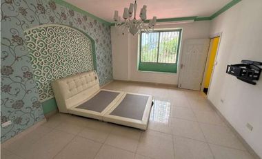 VENTA CASA FAMILIAR EN RESIDENCIAL LAS MERECEDES BETANIA (OF)