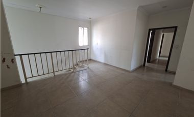 VENTA DE AMPLIA CASA EN ALTOS DE PANAMA - ALTOS DEL COUNTRY 2000