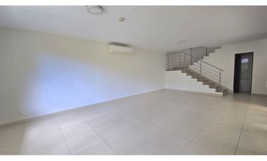 Se Vende casa en River Valley, Panamá Pacífico (MZ)