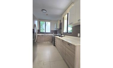 Se Vende casa en River Valley, Panamá Pacífico (MZ)