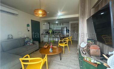 Apartamento en Alquiler en Playa Caracol, Frente al Mar. 26-3987.